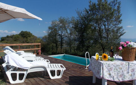 Villa Latera: Meubles, Mobilier De Jardin, Propriété, Balancelle, Table, Tableau De Plein Air, Patio, Loisir, Vacances, Ciel
