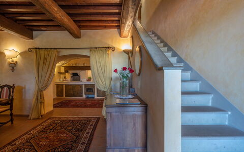 Villa La Terrazza: Propriété, Pièce, Bâtiment, Design Intérieur, Maison, Escaliers, Faisceau, Plafond, Sol, Immobilier