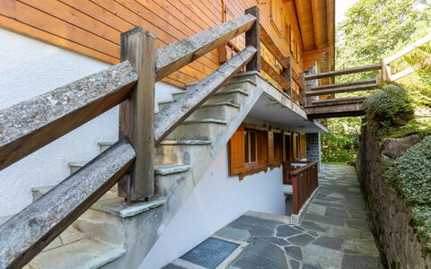Les Hespérides 2: Bois, Escaliers, Dur, Balustrade, Tache De Bois, Planche, Balustre, Balcon, Contre-Plaqué