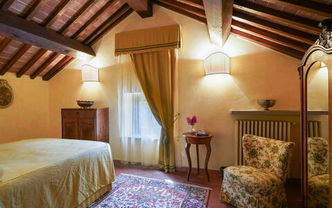 Villa San Lorenzo: Chambre, Pièce, Lit, Meubles, Propriété, Drap De Lit, Bâtiment, Design Intérieur, Plafond, Literie