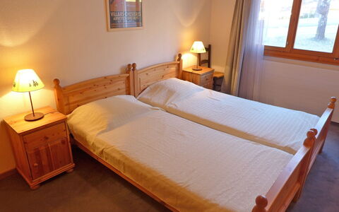 Villars 125: Chambre, Lit, Meubles, Pièce, Propriété, Cadre De Lit, Drap De Lit, Matelas, Sol, Literie