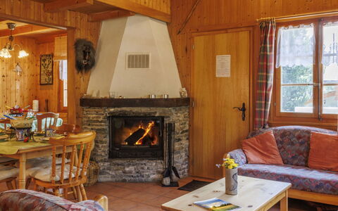 Coquelicot: Bois, Meubles, Design Intérieur, Plafond, Pièce, Sol, Sol, Salon, Dur, Chalet