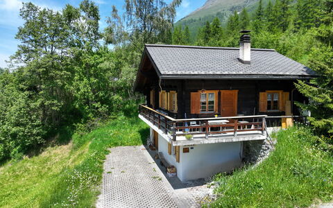 Coquelicot: Chalet, Maison, Zone Rurale, Domicile, Cabane En Rondins, Cabane, Village, Ferme, Porche, Batiments Jardin