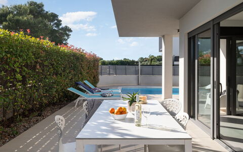 Villa Fasana: Meubles, Mobilier De Jardin, Chaise, Ombre, Table Cuisine Et Salle A Manger, Tableau De Plein Air, Recours, Eco Hôtel, Piscine, Patio