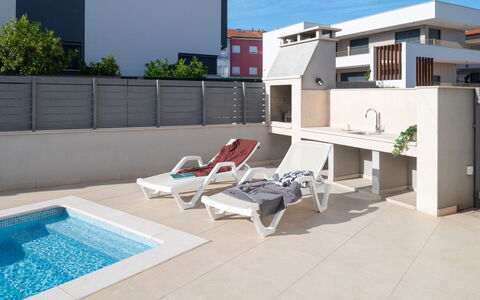 Villa Fasana: Sol, Sol, Zone Résidentielle, Domicile, Composite, Appartement, Ombre, Béton, Tuile, Balcon