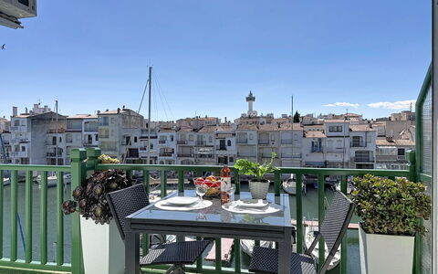 Empuriabrava 134: Appartement, Meubles, Balcon, Chaise, Pot De Fleur, Condominium, Plante D'Appartement, Ombre, Conception, Mobilier De Jardin