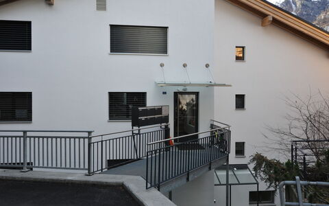 Blauherd: Propriété, Maison, Bâtiment, Domicile, Façade, Immobilier, Balustrade, Architecture, Balcon, Matériel De La Propriété