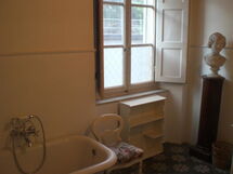 Chambre à coucher 1 au second etage (salle de bain)