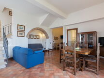 rocche-di-valiano-chianti-castelnuovo-berardenga-glicine-living-room