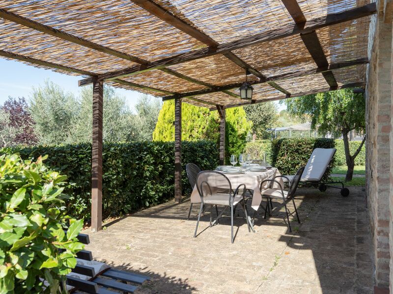 rocche-di-valiano-chianti-castelnuovo-berardenga-gelsomino-garden
