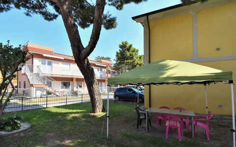 Rosolina Mare 500: Zone Résidentielle, Domicile, Ombre, Cour, Biens, Hacienda, Arrière-Cour, Balcon, Clôture