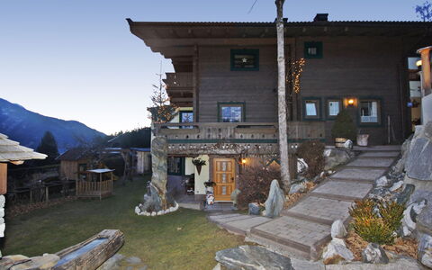 Wieser: Propriété, Maison, Bâtiment, Domicile, Immobilier, Architecture, Montagne, Chalet, Arbre, Zone Rurale