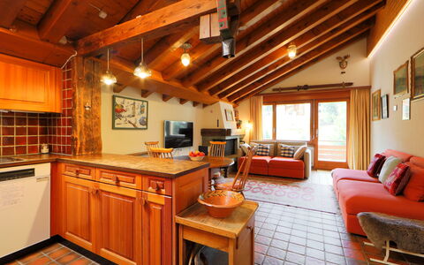 Haus Rollin: Pièce, Propriété, Bâtiment, Meubles, Design Intérieur, Maison, Immobilier, Plafond, Domicile, Cuisine