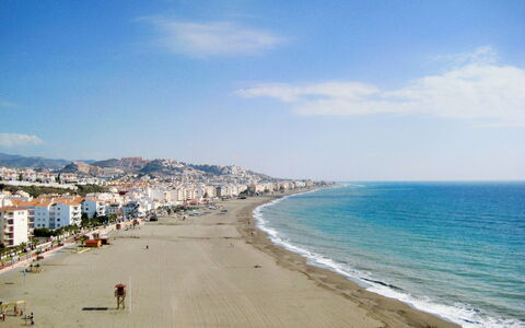 Edif. Museo 2ºk: L'Eau, Ciel, Nuage, Paysage Naturel, Plage, Cotiers Et Relief Océaniques, Terrain, Arbre, Horizon, Paysage