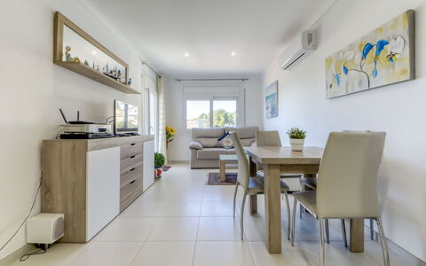 El Santiago Ii: Cabinetry, Meubles, Table, Propriété, Comptoir, Chaise, Cadre, Design Intérieur, Bâtiment, Tiroir