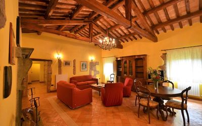 La Quercia: Pièce, Bâtiment, Propriété, Design Intérieur, Meubles, Plafond, Salon, Immobilier, Grenier, Sol
