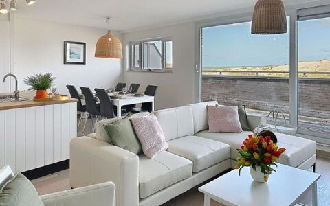 Bredene 500: Meubles, Design Intérieur, Canapé, Sol, Sol, Bois, Plafond, Pièce, Table, Salon