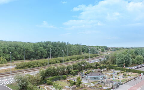 Bredene 500: Nuage, Ciel, Jour, Plante, Surface De La Route, Arbre, Asphalte, Lot Terre, Design Urbain, Rue