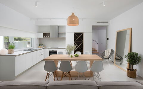 Santa Marina: Blanc, Pièce, Design Intérieur, Meubles, Salon, Propriété, Bâtiment, Maison, Table, Table Basse