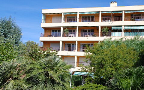 Boulouris Mimosa: Propriété, Bâtiment, Architecture, Zone Résidentielle, Immobilier, Maison, Appartement, Condominium, Arbre, Usage Mixte