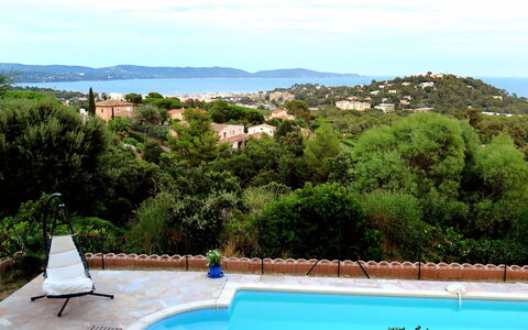 Villa Micheline: Piscine, Propriété, Recours, Vacances, Immobilier, Maison, Bâtiment, Villa, Loisir, Domicile