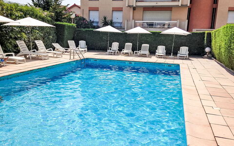 Cannes Parc: Piscine, Mobilier De Jardin, Recours, Meubles, Balancelle, Parapluie, Ombre, Hôtel, Chaise, Eco Hôtel