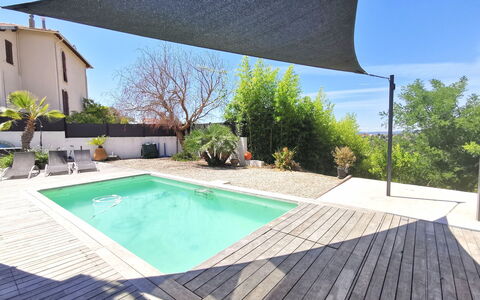 Les Oliviers: L'Eau, Plante, Bâtiment, Jour, Propriété, Ciel, Piscine, Lumière, Ombre, Bleu Azur