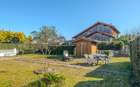 Oyan Aldo: Ciel, Arbuste, Zone Résidentielle, Domicile, Maison, Lot Terre, Jardin, Biens, Chalet, Pelouse