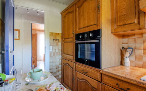 Oyan Aldo: Cabinetry, Cuisine, Comptoir, Sol, Bois, Design Intérieur, Appareil De Cuisine, Sol, Meubles, Placard