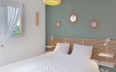 Mimizan 461: Meubles, Chambre, Design Intérieur, Lit, Bois, Literie, Drap De Lit, Linge, Éclairage, Textile