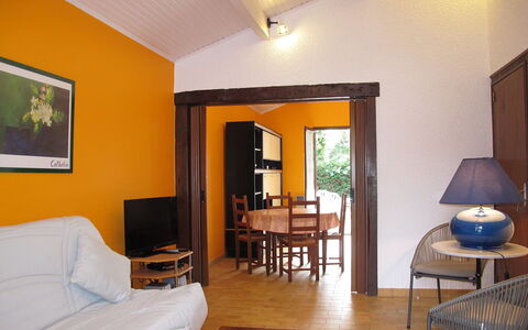 Le Fournil: Pièce, Meubles, Propriété, Design Intérieur, Bâtiment, Sol, Mur, Maison, Chambre, Salon