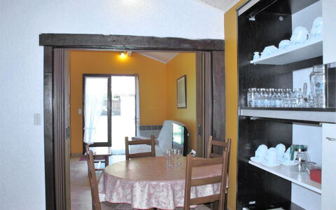 Le Fournil: Pièce, Propriété, Bâtiment, Meubles, Design Intérieur, Maison, Salle À Manger, Table, Immobilier, Sol