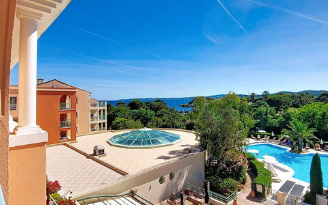 Les Issambres 125: Recours, Piscine, Appartement, Eco Hôtel, Mobilier De Jardin, Hôtel, Villa, Ville Resort, Hacienda