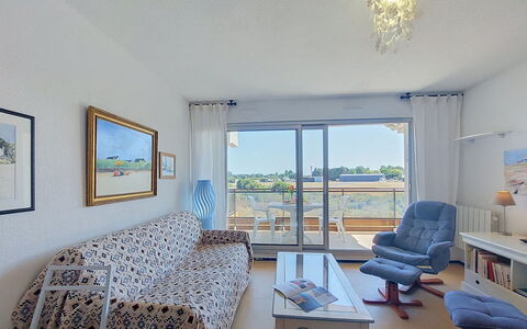 Plein Sud: Meubles, Appartement, Design Intérieur, Sol, Sol, Pièce, Chaise, Plafond, Canapé, Salon