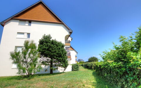 Plein Sud: Ciel, Plante, Bâtiment, Fenêtre, Lot Terre, Paysage Naturel, Arbre, Herbe, Chalet, Paysage