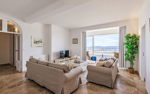 Sainte Maxime 124: Maison, Zone Résidentielle, Domicile, Toit, Composite, Biens, Chalet, Ombre, Piscine, Villa
