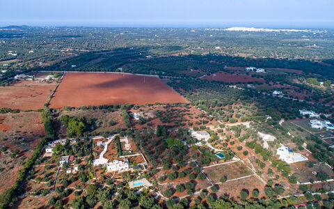 Villa Cristina: Ciel, Paysage Naturel, Lot Terre, Design Urbain, Arbre, Plaine, Zone Résidentielle, Paysage, Ville