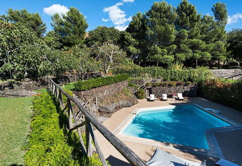 Eden Retreat: L'Eau, Nuage, Plante, Ressources En Eau, Ciel, Propriété, Communauté Des Plantes, Botanique, Piscine, Arbre