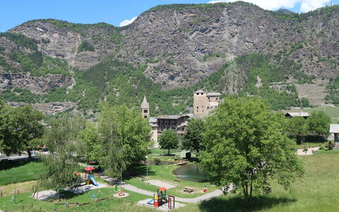 Avise 100: Plante, Ciel, Nuage, Montagne, Paysage Naturel, Arbre, Lot Terre, Bâtiment, Prairie, Paysage