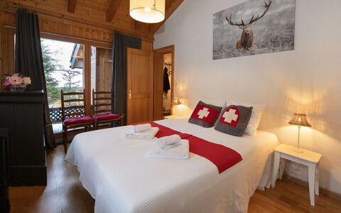 Ropiar: Bois, Meubles, Design Intérieur, Maison, Domicile, Pièce, Plafond, Chambre, Sol, Lit