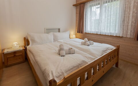 Rehli: Design Intérieur, Bois, Chambre, Sol, Lit, Sol, Plafond, Meubles, Pièce, Drap De Lit