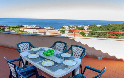 Fané: Propriété, Bleu Azur, Vacances, Immobilier, Pièce, Balcon, Recours, Meubles, Table, Mer