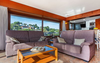 Isabelle 250.2: Propriété, Meubles, Canapé, Salon, Plante, Bois, Design Intérieur, Sol, Ombre, Canapé-Lit