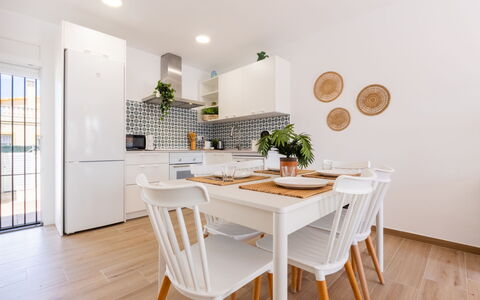 Marina: Meubles, Design Intérieur, Cuisine, Sol, Chaise, Table, Bois, Salle À Manger, Table Cuisine Et Salle A Manger, Sol