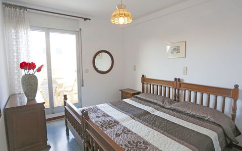 Dorine: Chambre, Meubles, Lit, Pièce, Propriété, Drap De Lit, Cadre De Lit, Literie, Design Intérieur, Sol