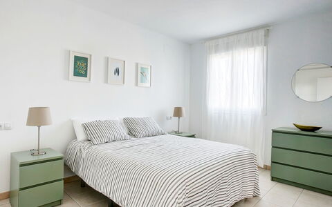 Pueblo del Cid: Chambre, Meubles, Lit, Pièce, Drap De Lit, Propriété, Literie, Design Intérieur, Cadre De Lit, Matelas