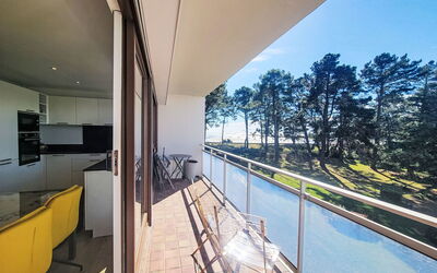 Saint Philibert 140: L'Eau, Bâtiment, Ombre, Ciel, Arbre, Sol, Maison, Bois, Piscine, Sol