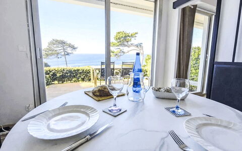 Dinard 220: Meubles, Table Cuisine Et Salle A Manger, Design Intérieur, Chaise, Table, Salle À Manger, Recours, Restaurant, Plante D'Appartement, Table Basse