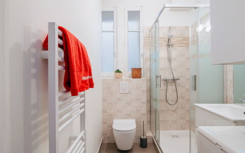 Résidence les Terrasses: Zone Résidentielle, Maison, Domicile, Toit, Biens, Chalet, Balcon, Banlieue, Jardin, Village