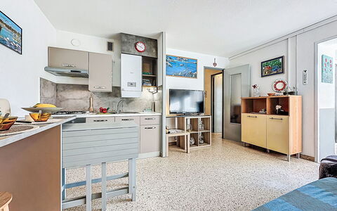 Port Royal - Corvette: Meubles, Design Intérieur, Sol, Bois, Sol, Plafond, Cuisine, Pièce, Appartement, Principaux Appliance